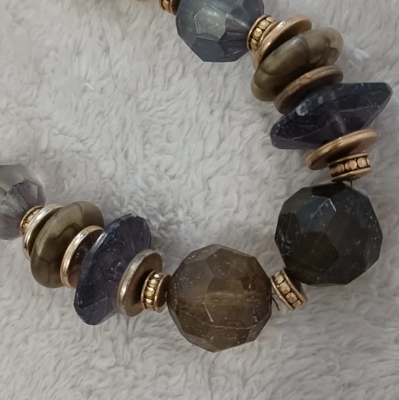 Necklace - Picture 2 of 3